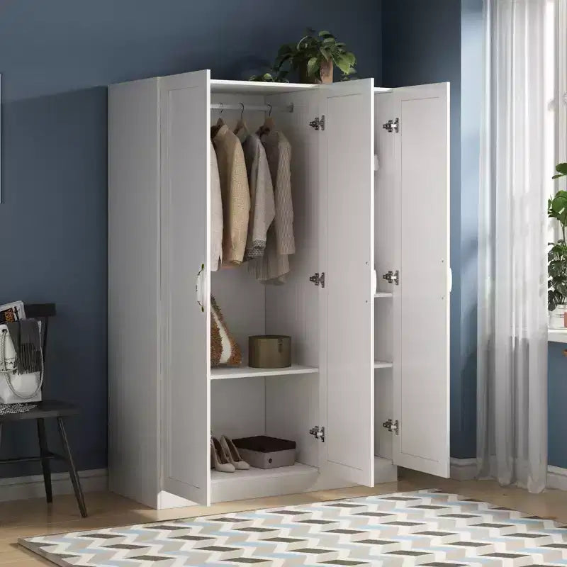 Armario blanco de 3 puertas con tiradores de cerámica florales – Zonas de colgar y almacenamiento