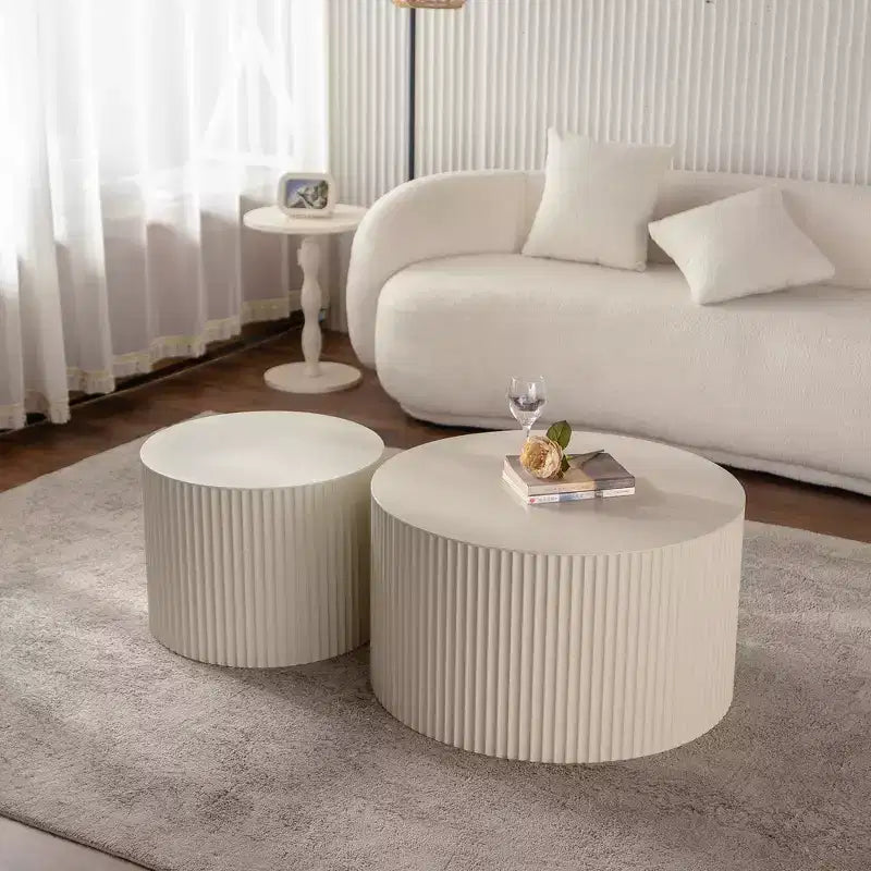 Mesa de centro redonda de madera con diseño en relieve artesanal para espacios pequeños, no requiere montaje