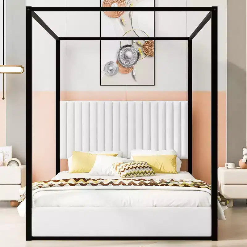 Cama tipo plataforma con dosel tapizado tamaño Queen/King con cabecero y estructura metálica